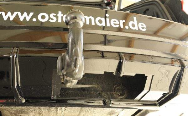 Rieger Heckeinsatz (für orig. elektr. AHK) ohne Aussparung für Endrohrblenden – Bild 6