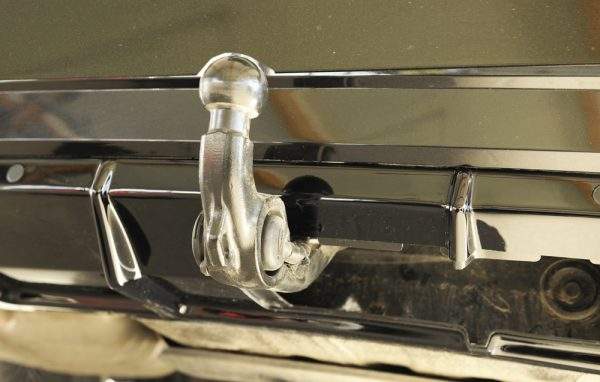 Rieger Heckeinsatz (für orig. elektr. AHK) ohne Aussparung für Endrohrblenden – Bild 7