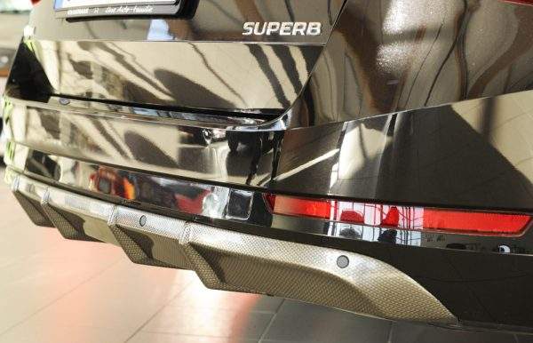 Rieger Heckeinsatz ohne Aussparung für Endrohrblenden – Bild 9