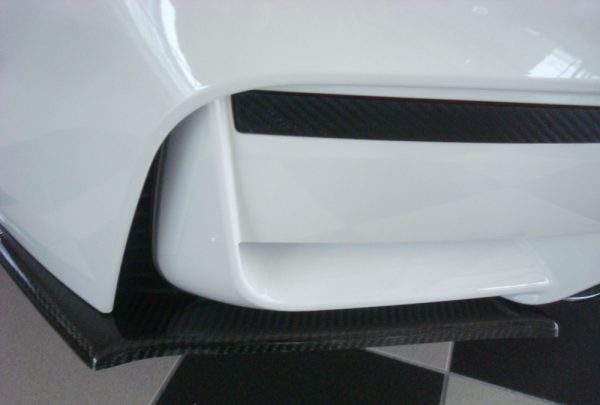 Carbon Heckschürzenansatz links für BMW M4 F82/83 u. M3 F80, für orig. Heckschürze – Bild 5