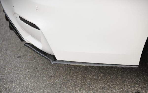 Carbon Heckschürzenansatz links für BMW M4 F82/83 u. M3 F80, für orig. Heckschürze – Bild 8