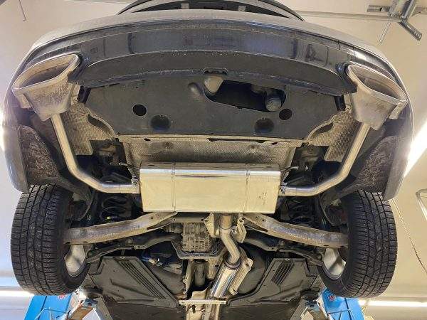 Mercedes CLA - C117/ X117 - AMG 45/ AMG-Line - 4-matic Endschalldämpfer quer Ausgang rechts/links für Modelle mit AMG45 oder AMG-Line Endrohre - Endrohre in originaler Stoßstange – Bild 2