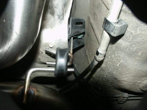 VW Golf IV 3-türig Endschalldämpfer Side Pipe - 135x80 Typ 50 Ausgang auf Fahrerseite – Bild 5