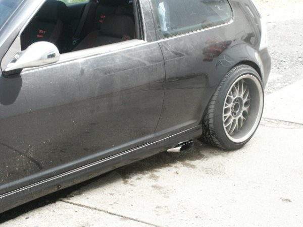 VW Golf IV 3-türig Endschalldämpfer Side Pipe - 130x50 Typ 50 Ausgang auf Fahrerseite – Bild 2