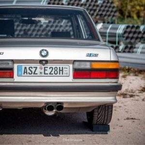 BMW E28 518i ohne Kat Endschalldämpfer - 2x88x74 Typ 32 schwarz emalliert