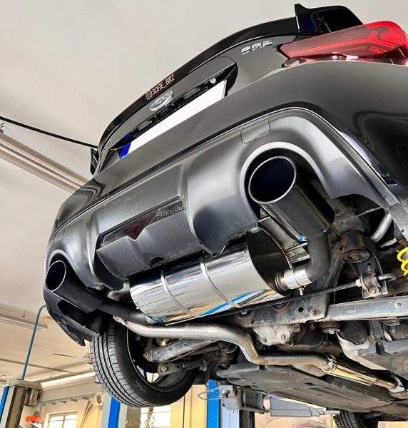 Subaru BRZ/ Toyota GT86 Endschalldämpfer quer Ausgang rechts/links inkl. Vorschalldämpfer - 129x106 Typ 32 rechts/links schwarz emalliert – Bild 3
