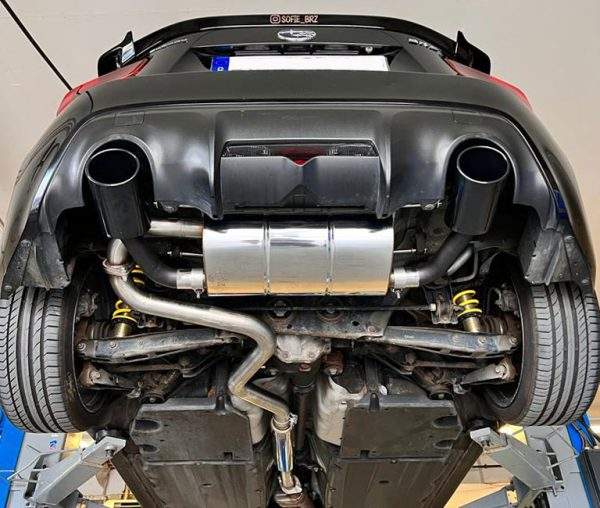 Subaru BRZ/ Toyota GT86 Endschalldämpfer quer Ausgang rechts/links inkl. Vorschalldämpfer - 129x106 Typ 32 rechts/links schwarz emalliert