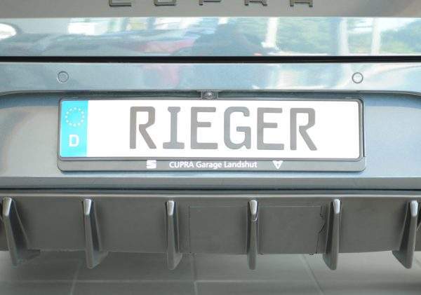 Rieger Heckeinsatz (für Fzg. mit AHK) mit Endrohraussparung li./re. für 4-Rohr-ESD – Bild 7