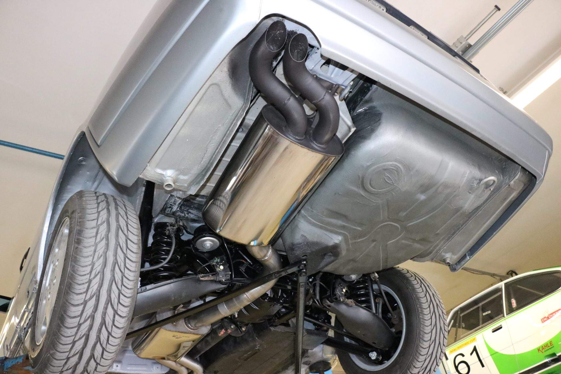 Mercedes E-Klasse W124 Cabrio Endschalldämpfer Ø70mm - 2x55 Typ 28 (Dieseloptik - von hinten nicht sichtbar) – Bild 5