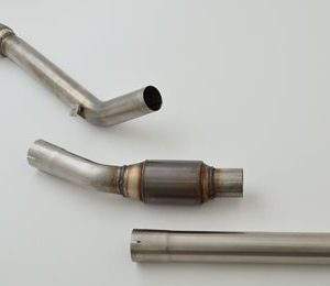 70mm Downpipe mit 200 Zellen Sport-Kat. Audi A6 4B Frontantrieb